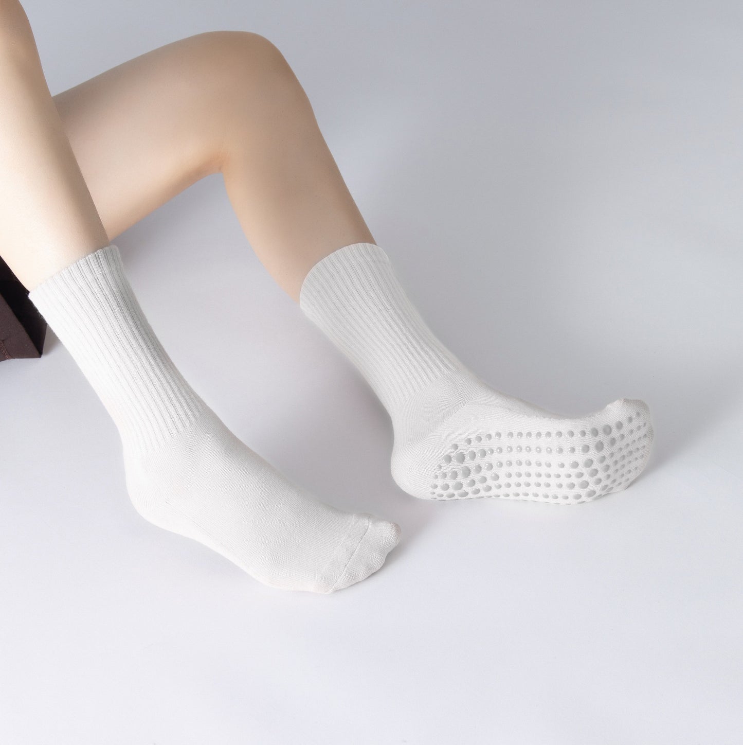 Indoor Anti Skid Wear Resistant Foot Guard Medium Tube Socks