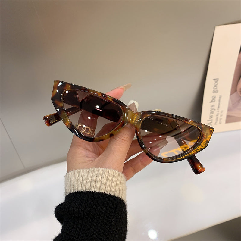 Women's Casual Cat's Eye Large Rim Sunglasses